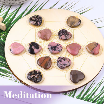 Cristales de Rhodonite en forma de corazón para equilibrar los chakras