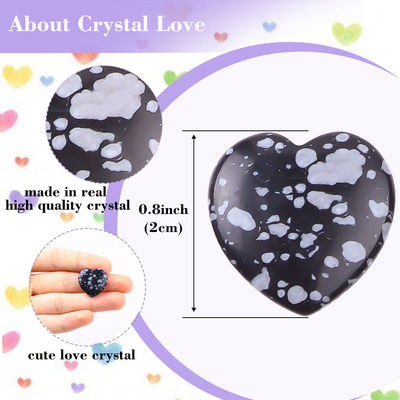 Cristales de piedra en forma de corazón