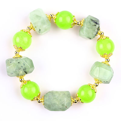 Brazalete con cuentas de piedras preciosas hecho a mano Brazalete de piedra prehnita natural Brazalete de amuletos ajustables Brazalete para el uso diario de la fiesta