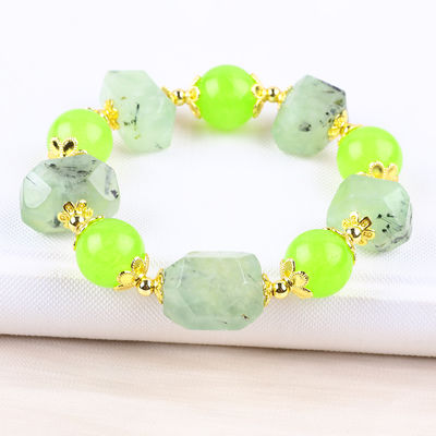 Brazalete con cuentas de piedras preciosas hecho a mano Brazalete de piedra prehnita natural Brazalete de amuletos ajustables Brazalete para el uso diario de la fiesta