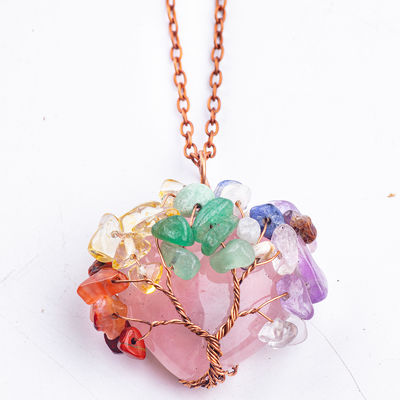 Collar de piedra preciosa con forma de corazón de árbol de cristal
