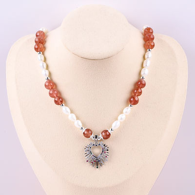 Mujeres collar de perlas de agua dulce de cuarzo de fresa de 5 mm