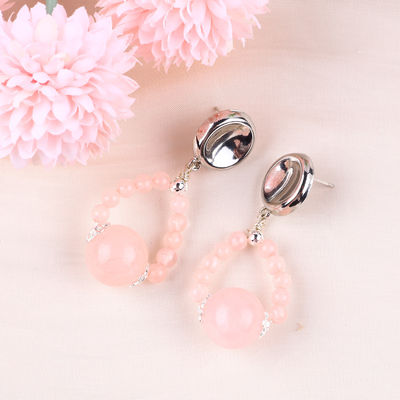 Orecillos hechos a mano de piedra cristalina de cuarzo rosa de piedra preciosa con cuentas de pendiente de orejas