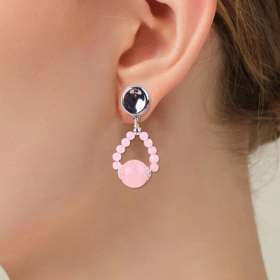 Orecillos hechos a mano de piedra cristalina de cuarzo rosa de piedra preciosa con cuentas de pendiente de orejas