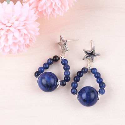 Aretes hechos a mano de piedra cristalina, piedras preciosas de sodalita, con perlas, con astros encantadores, con pendientes, con pendientes.