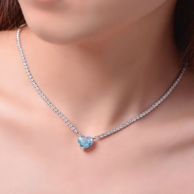 Elegante forma de corazón Aqua Azul 925 Sterling Plata Corazón Collar de piedra preciosa