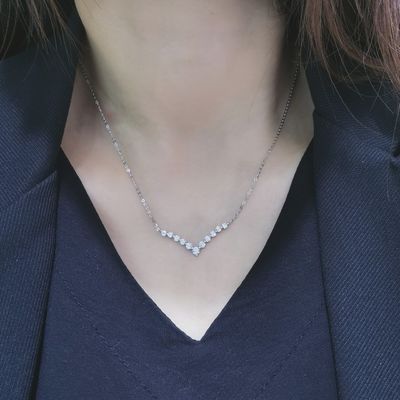 18k Oro Moissanite Diamante Sonrisa collar colgante para regalar