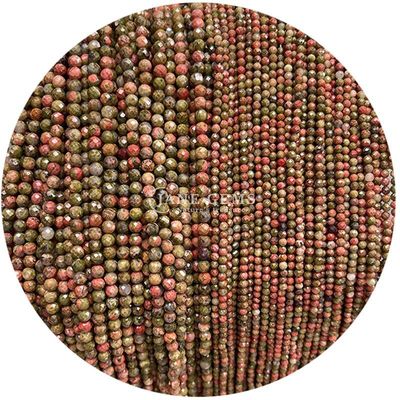 Perlas de gemas cristalinas naturales con caras redondas con forma redonda