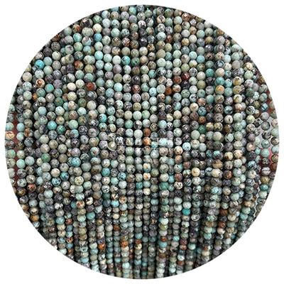 Perlas de gemas cristalinas naturales con caras redondas con forma redonda