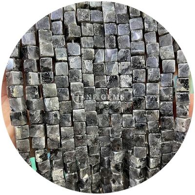 Venta al por mayor de cristal natural de piedra preciosa cuadrados de forma de cubo cubo de piedra suelta de cuentas accesorios cubo de cuentas espaciadores para joyería