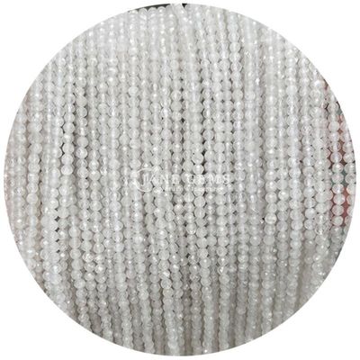 Perlas de gemas cristalinas naturales de cara redonda forma de jade blanco pequeño Howlite hebras sueltas de perlas para pulseras