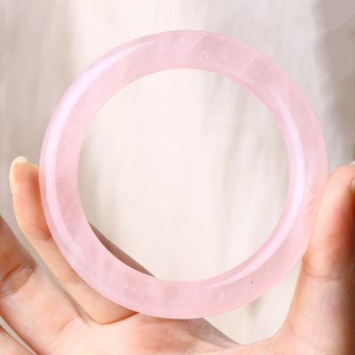 Piedra de cristal natural pulida rosa rosa cuarzo brazalete de cristal joyas para el cumpleaños regalo